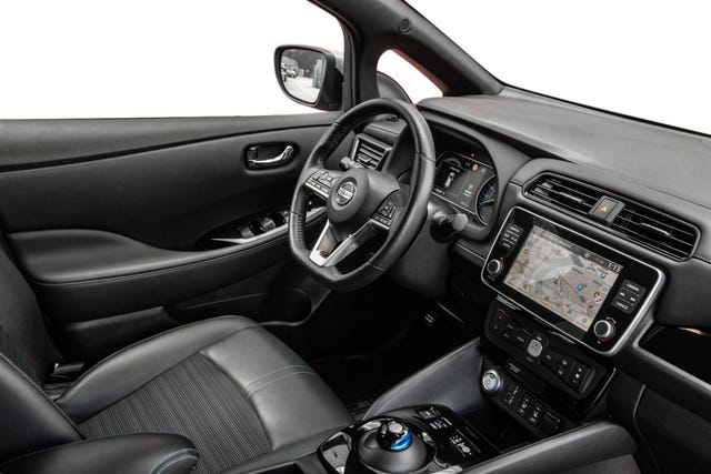 2021 NISSAN LEAF - 12