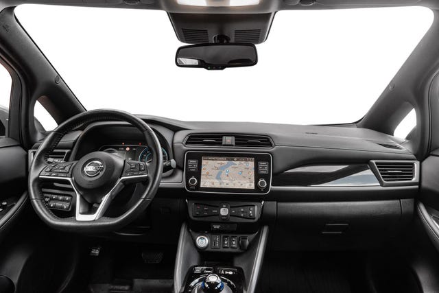 2021 NISSAN LEAF - 13