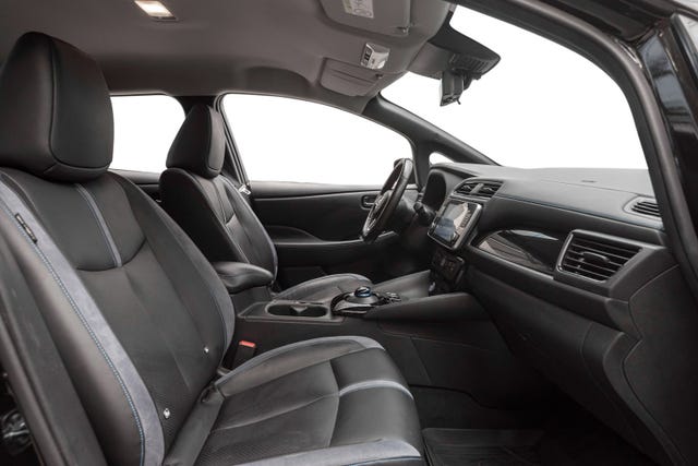 2021 NISSAN LEAF - 23