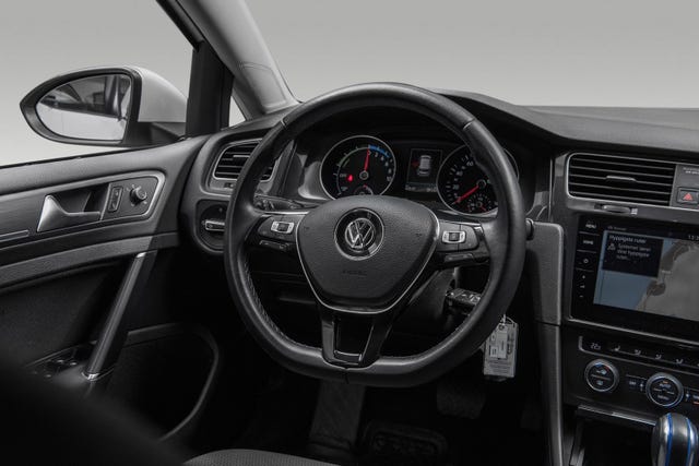 2018 VOLKSWAGEN GOLF - 14