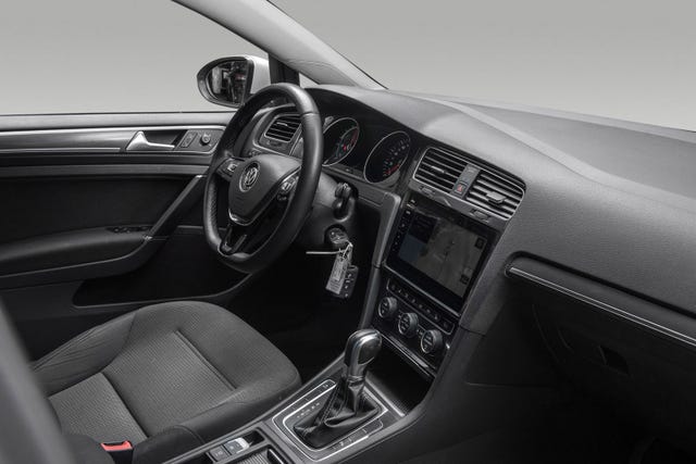 2018 VOLKSWAGEN GOLF - 12