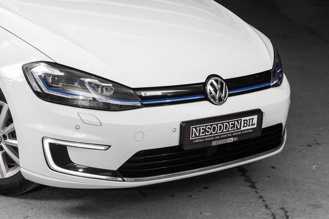 WVWZZZAUZJ8908309 2018 VOLKSWAGEN GOLF-1