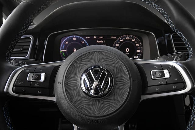 2018 VOLKSWAGEN GOLF - 21