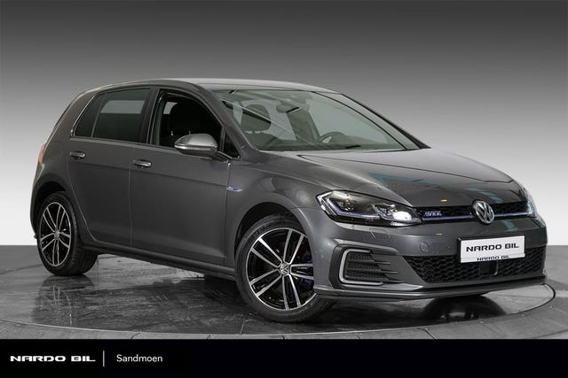 WVWZZZAUZJW805727 2018 VOLKSWAGEN GOLF-0