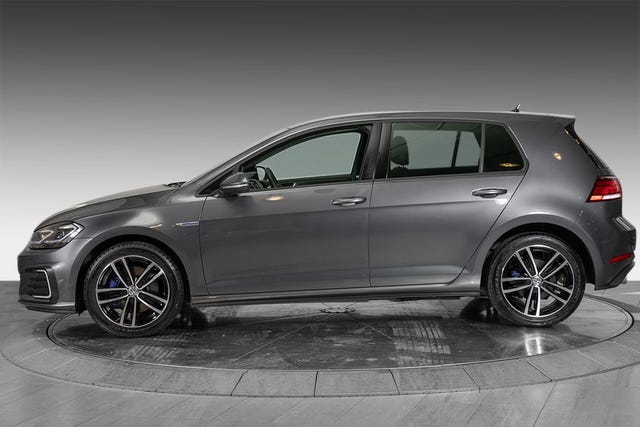 2018 VOLKSWAGEN GOLF - 8