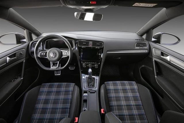 2018 VOLKSWAGEN GOLF - 26