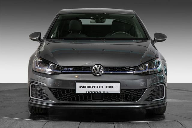 WVWZZZAUZJW805727 2018 VOLKSWAGEN GOLF-3