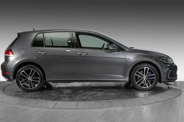 2018 VOLKSWAGEN GOLF - 14