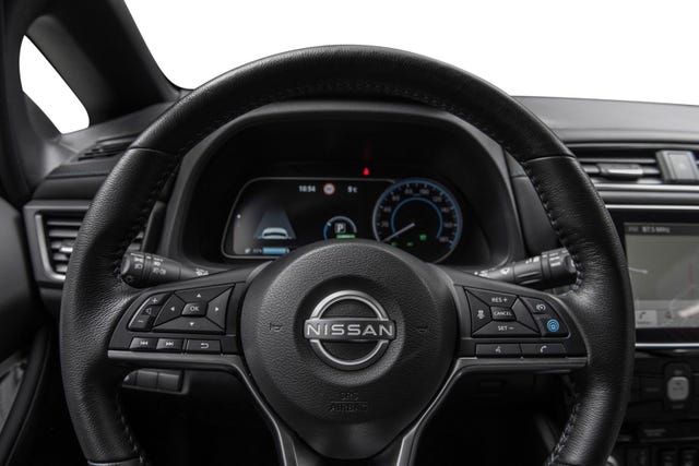 2022 NISSAN LEAF - 15
