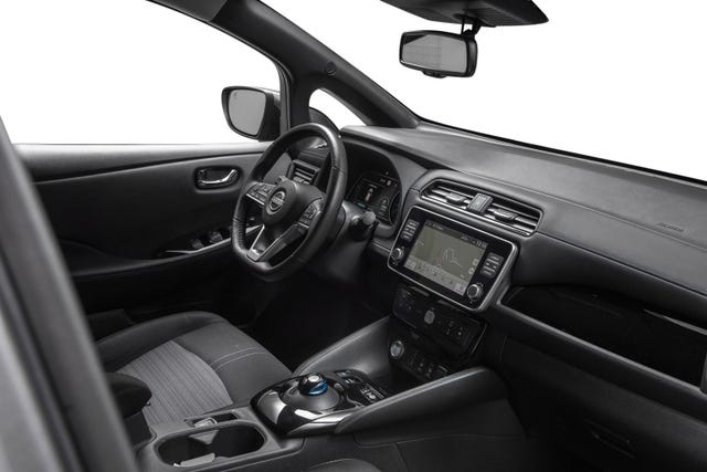 2022 NISSAN LEAF - 24