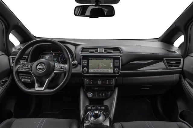 2022 NISSAN LEAF - 13