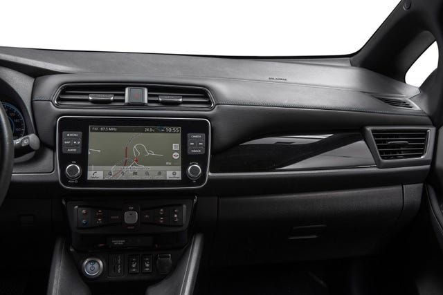 2022 NISSAN LEAF - 19