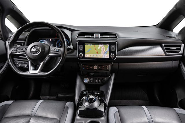 2021 NISSAN LEAF - 9