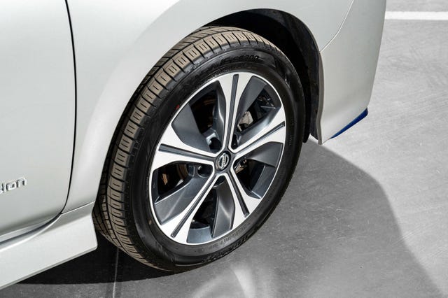 2021 NISSAN LEAF - 22