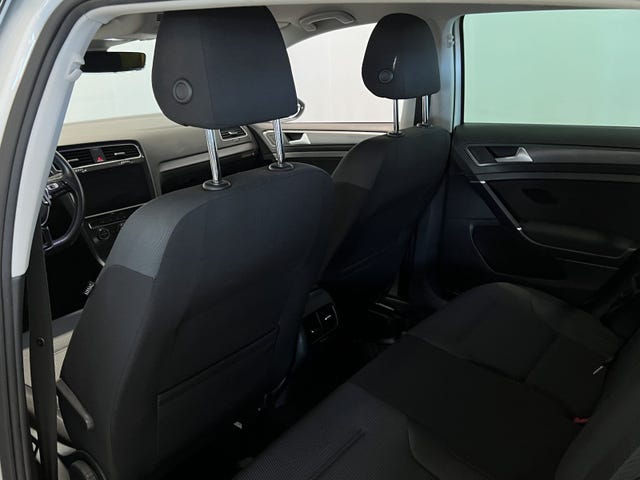 2018 VOLKSWAGEN GOLF - 40