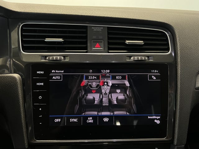 2018 VOLKSWAGEN GOLF - 30