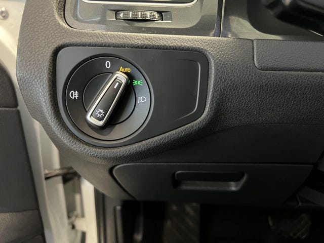 2018 VOLKSWAGEN GOLF - 24
