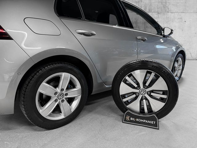 WVWZZZAUZJW901074 2018 VOLKSWAGEN GOLF-5