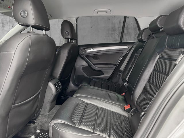 2018 VOLKSWAGEN GOLF - 15