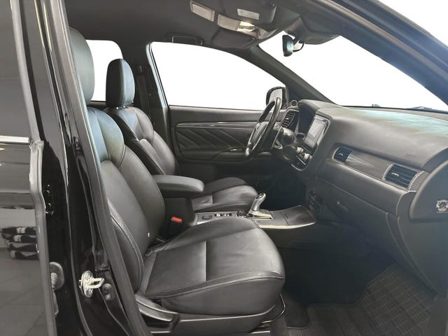 2020 MITSUBISHI OUTLANDER - 23
