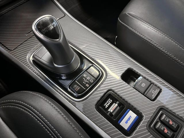 2020 MITSUBISHI OUTLANDER - 14