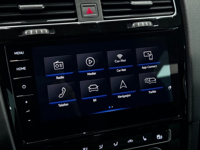 2018 VOLKSWAGEN GOLF - 25