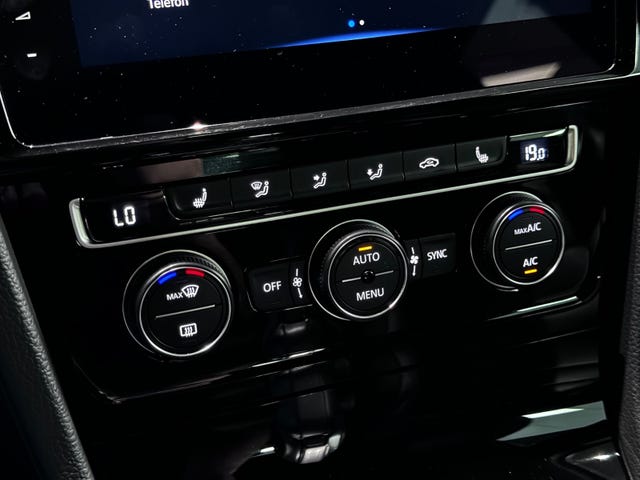 2018 VOLKSWAGEN GOLF - 27