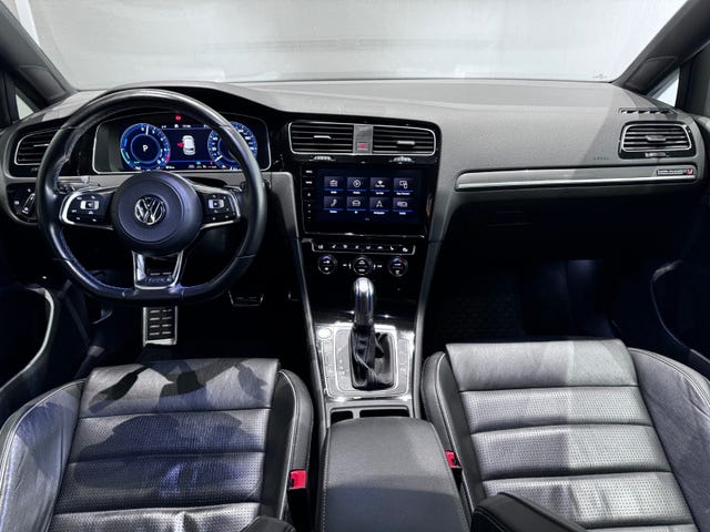 2018 VOLKSWAGEN GOLF - 12