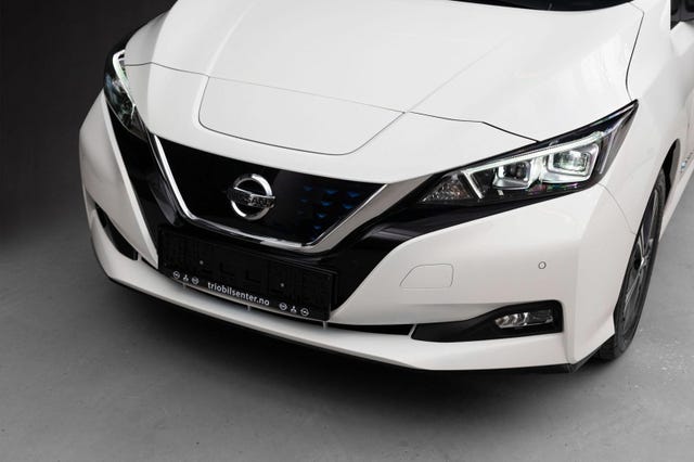 SJNFAAZE1U0021979 2018 NISSAN LEAF-4