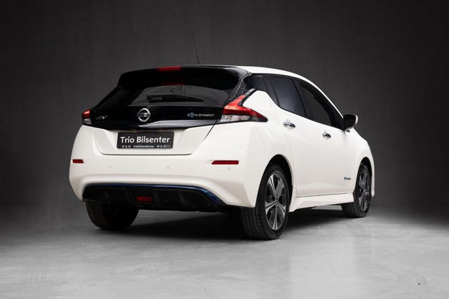 SJNFAAZE1U0021979 2018 NISSAN LEAF-2