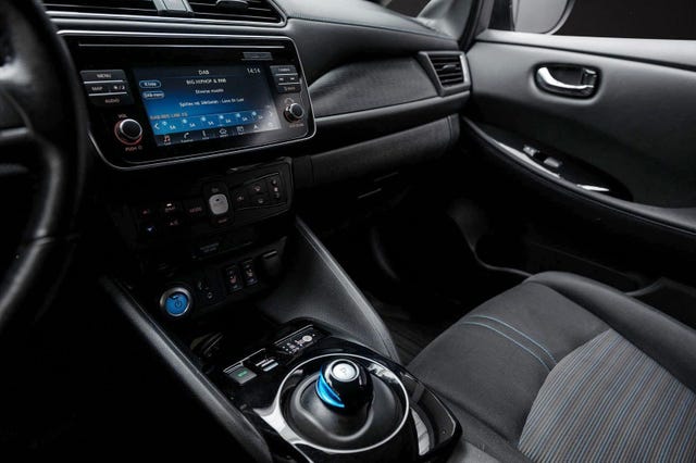 2018 NISSAN LEAF - 15