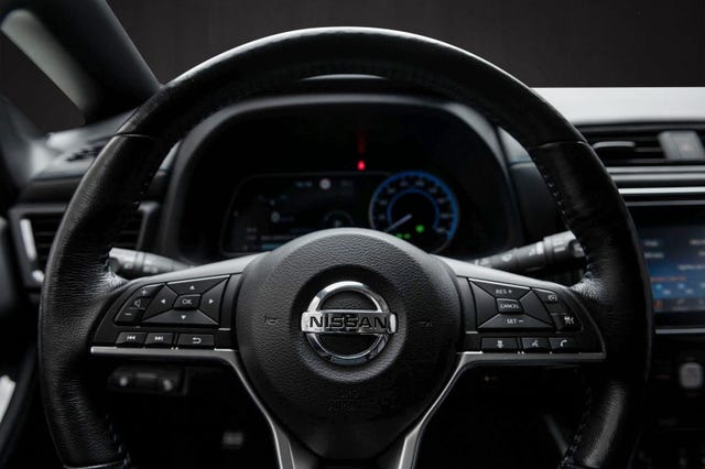 2018 NISSAN LEAF - 12