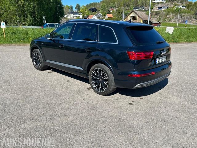 WAUZZZ4MXJD020715 2018 AUDI Q7-4