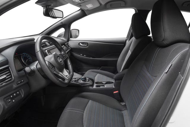 2022 NISSAN LEAF - 10
