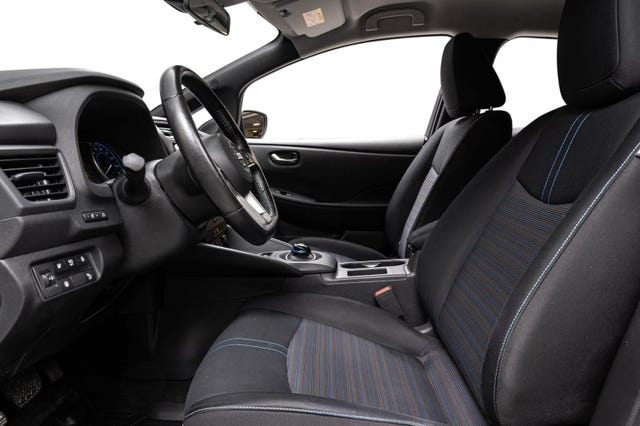 2021 NISSAN LEAF - 10