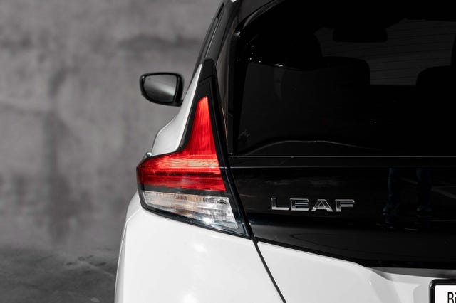 2021 NISSAN LEAF - 8