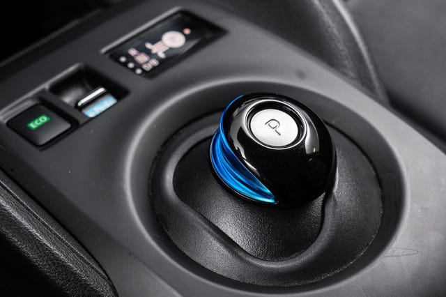 2021 NISSAN LEAF - 16
