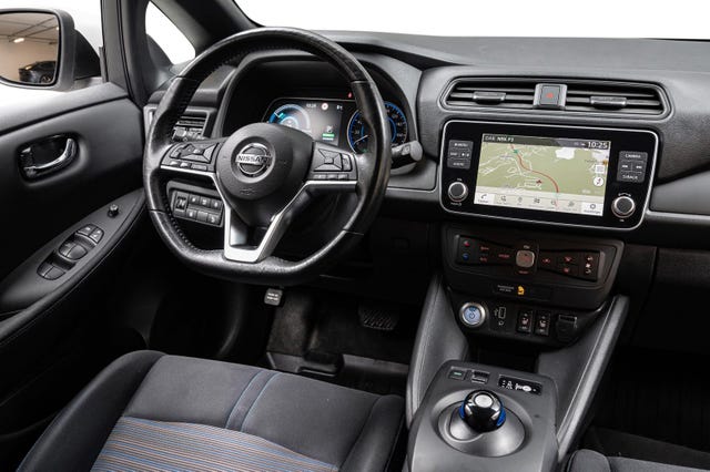 2021 NISSAN LEAF - 23