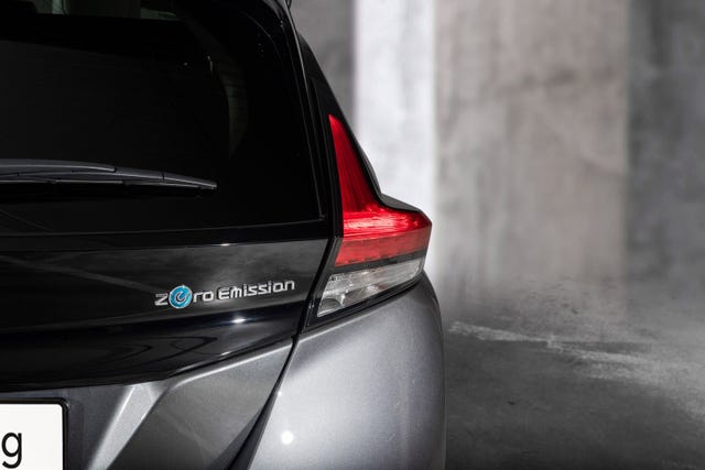 2021 NISSAN LEAF - 7