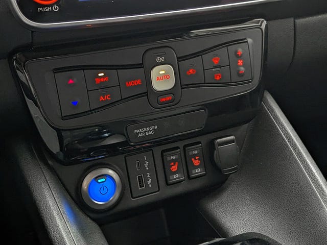 2021 NISSAN LEAF - 22