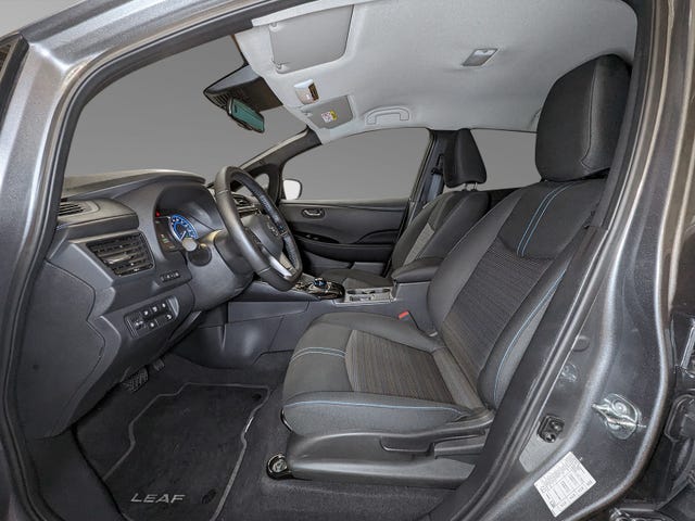 2021 NISSAN LEAF - 10