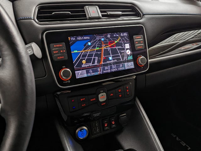 2021 NISSAN LEAF - 27