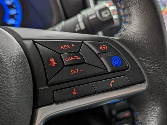 2021 NISSAN LEAF - 17