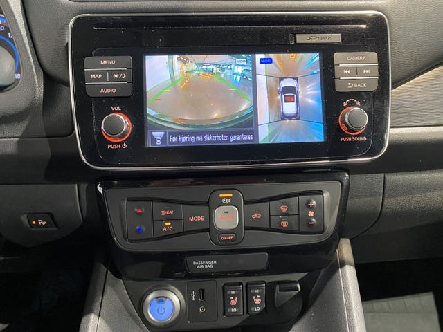2018 NISSAN LEAF - 26