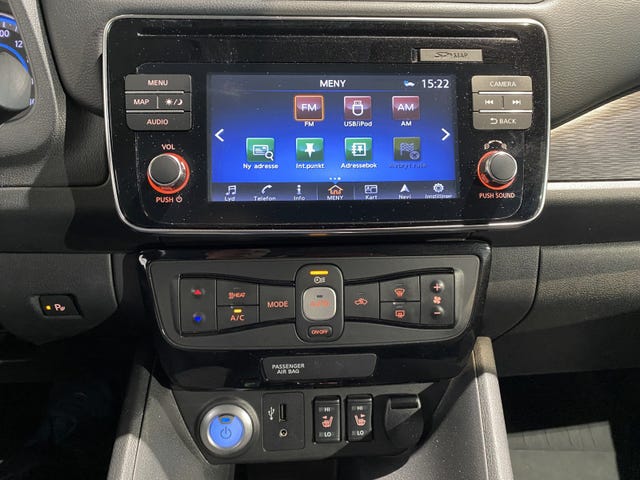 2018 NISSAN LEAF - 28