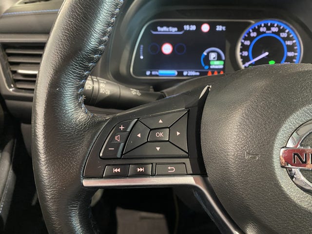 2018 NISSAN LEAF - 21