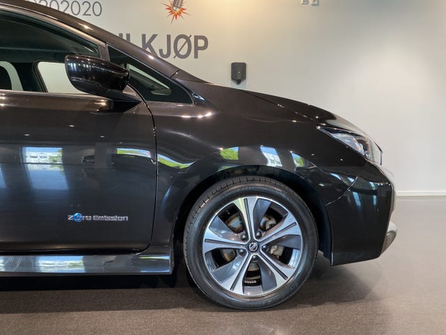 SJNFAAZE1U0005976 2018 NISSAN LEAF-3