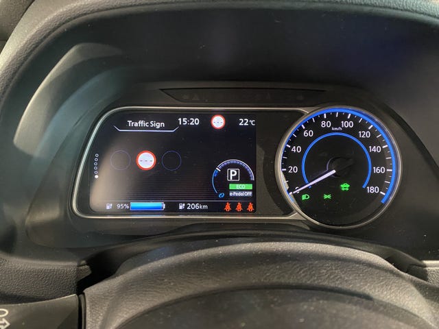 2018 NISSAN LEAF - 23