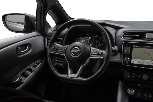 2022 NISSAN LEAF - 14
