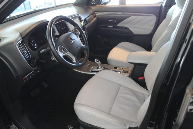 2020 MITSUBISHI OUTLANDER - 12
